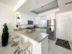 Modern Home in The Exclusivity of Las Conchas #41
